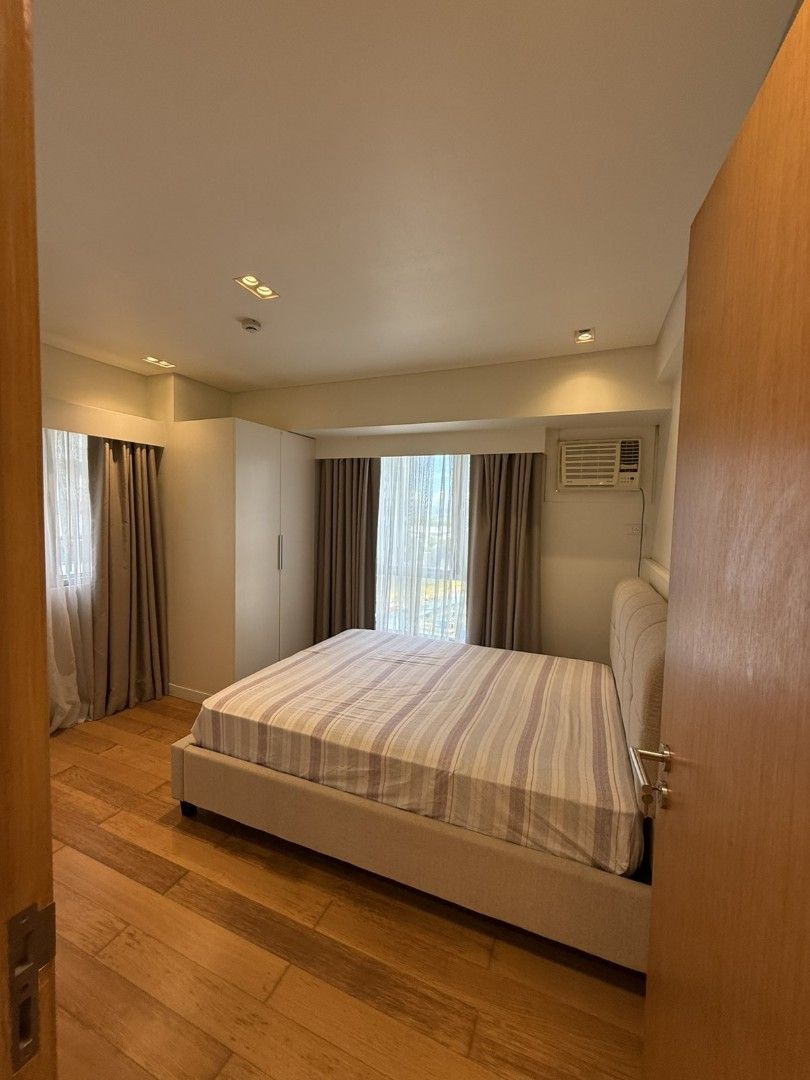 3 Bedroom Avida Towers Verte BGC Php 25,000,000 (Category: Apartments & Condos) located in Taguig. Submitted by richc10 (Listing ID 1454645964, Image 1). Description: 📢 𝗙𝗢𝗥 𝐒𝐀𝐋𝐄 🏢 𝗔𝗩𝗜𝗗𝗔 𝗧𝗢𝗪𝗘𝗥𝗦 𝗩𝗘𝗥𝗧𝗘 , 𝗕𝗚𝗖 ✅ 3 Bedroom Corner Unit ✅ 6th Floor ✅ 80 sqm ✅ Fully Furnished Interiored ✅ Facing East Amenities 𝗔𝗦𝗞𝗜𝗡𝗚 𝗣𝗥𝗜𝗖𝗘 : : ₱ 25,000,000 𝗣𝗔𝗥𝗞𝗜𝗡𝗚 : INCLUDED 📍CLEAN TITLE 📍Included CGT ⚠️𝗗𝗶𝗿𝗲𝗰𝘁 𝗕𝘂𝘆𝗲