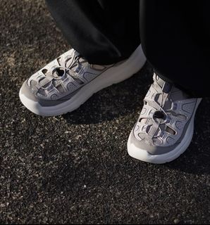 （分類：）位於 。 由 goopi93bape 提交（商品編號 1454664931，圖片 1）。簡介： 。