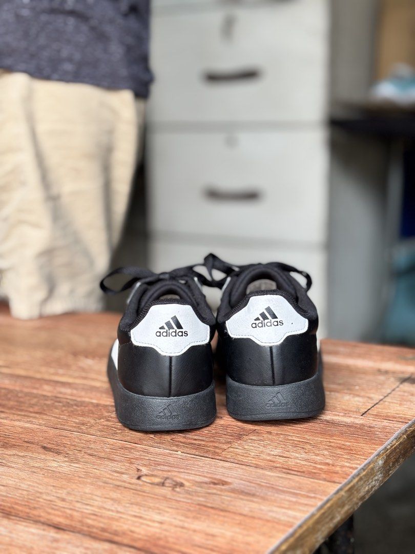 ADIDAS BREAKNET (Category: Babies & Kids Fashion) located in San Fernando. Submitted by kickslocker (Listing ID 1454661168, Image 3). Description: .