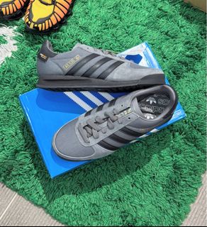 (Category: ) located in . Submitted by teamretailkickz (Listing ID 1454654102, Image 1). Description: .