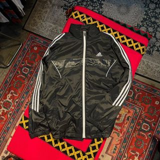 (Category: ) located in . Submitted by vintagelism.clothing (Listing ID 1454587057, Image 1). Description: .