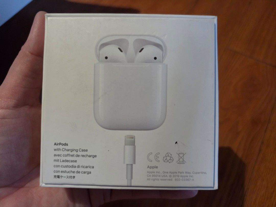 Airpods changing case ONLY (Category: Earphones) located in Quezon City. Submitted by nanayandkidspreloved (Listing ID 1454580399, Image 1). Description: naiwan sa hotel abroad and airpods..
