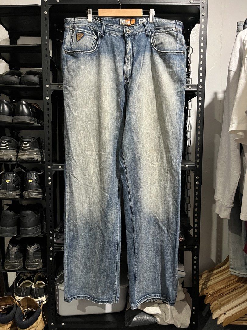 Akademiks - Mud Wash Baggy Jeans (Category: Jeans) located in Virac. Submitted by _thecave (Listing ID 1454736083, Image 1). Description: Akademiks - Mud Wash Baggy Jeans Excellent Minor stain Tagged Size: 38 Waist: 38 Thigh: 15 Length: 46 Leg Opening: 10.5 .