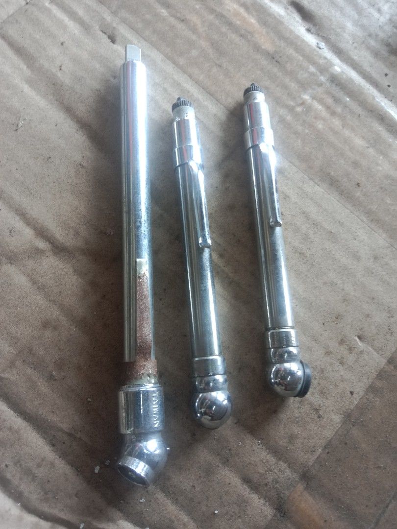 Antique tools (Category: Vintage Collectibles) located in Tawau. Submitted by nellydali (Listing ID 1454635994, Image 1). Description: minat chat 0109351625 harga untuk satu .