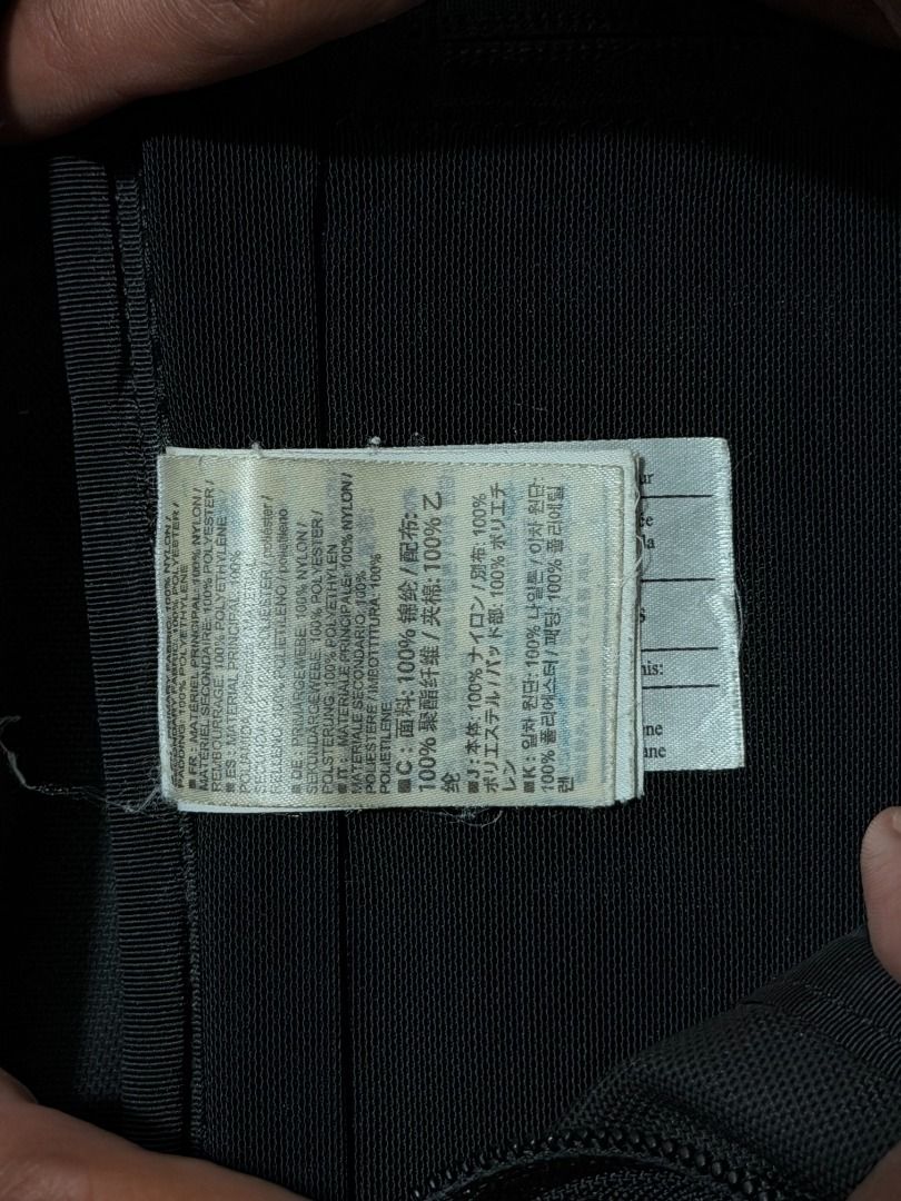 Arc'teryx Arro 22 Backpack (Category: Backpacks) located in Caloocan City. Submitted by pulito.streetwear (Listing ID 1454581575, Image 2). Description: Arc'teryx Arro 22 Backpack Excellent Condition No Major Flaws.