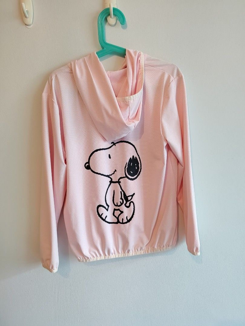 Assorted clothes (Category: Babies & Kids Fashion) located in Singapore. Submitted by flyfish02 (Listing ID 1454711428, Image 3). Description: - Snoopy jacket, size 130 - Uniqlo jacket,size 120 - White collar shirt, size 116-122cm - Baa baa sheepz muslin cloth, size 80x 100cm.