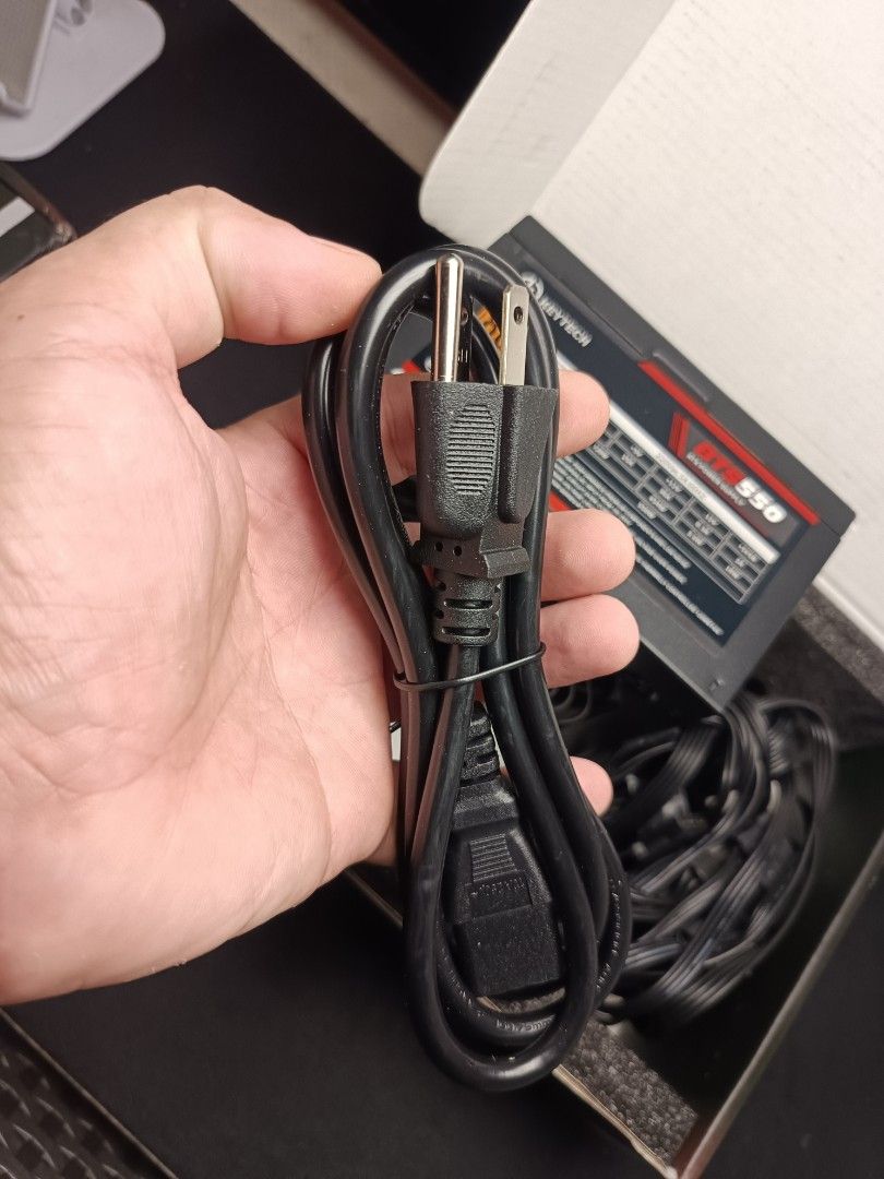 ATX Power Supply 550W 80 Plus Bronze (Category: Computer Parts) located in Rizal. Submitted by richraven539699 (Listing ID 1454692961, Image 3). Description: 550w Powersupply 80+Bronze True Rated Brand new with box and power cable. Pickup or lalamoves, sagot niyo po SF, 2 pcs nalang po ito. Taga Antipolo po ako..