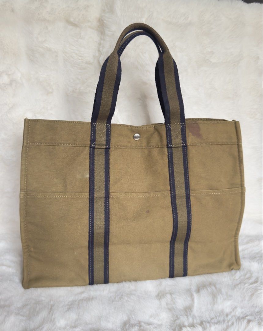 Auth Hermes canvass tote bag (Category: Luxury Bags & Wallets) located in Baguio. Submitted by starbagz (Listing ID 1454650011, Image 2). Description: pm me @09673995989 for more inquiries thank you .