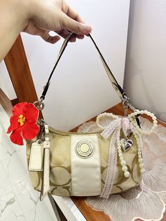 (Category: ) located in . Submitted by baghavenph_ (Listing ID 1454560194, Image 1). Description: .
