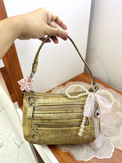(Category: ) located in . Submitted by baghavenph_ (Listing ID 1454560077, Image 1). Description: .