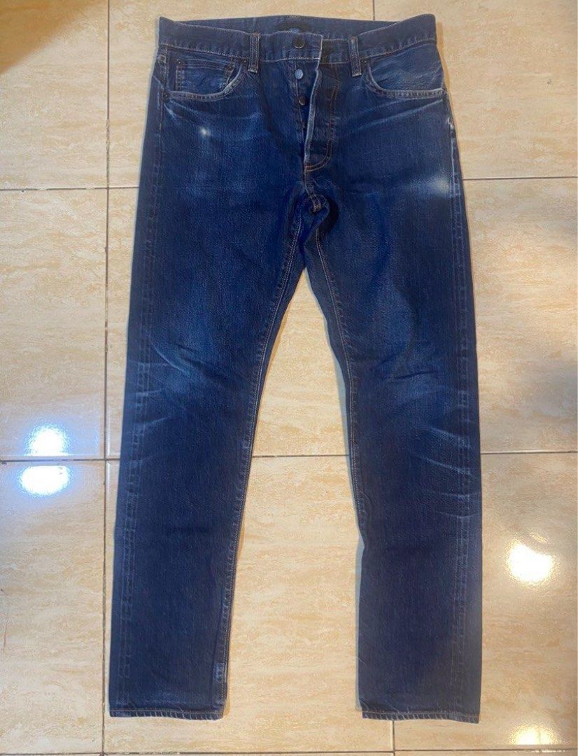 Authentic Prada Denim Jeans Made In Japan (Category: Jeans) located in Dinas. Submitted by bleeod (Listing ID 1454568350, Image 1). Description: 32x40.5 free shipping negotiable but will ignore lowballs (not thrifted).