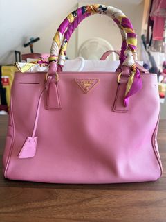 (Category: ) located in . Submitted by madshopaholic (Listing ID 1454614526, Image 1). Description: .