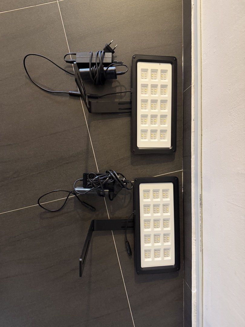 Automatic light (Category: Homes & Other Pet Accessories) located in Singapore. Submitted by fpvin (Listing ID 1454601002, Image 6). Description: The long 3Ft one has automatic control over remote and also lightning effects and others. : $90 The 30CM one has, Marine and freshwater light effects. Also is Bluetooth control for automatic mode. : $70 Used for not long and giving up hobby hence selling. .