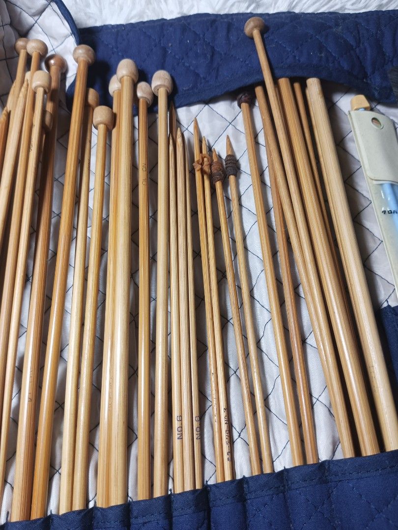Bamboo Knitting Needles Set with Quilted Case (Category: Craft Supplies & Tools) located in San Pablo. Submitted by xamthing_cute (Listing ID 1454660270, Image 2). Description: - Set of bamboo knitting needles in various sizes - Comes with a navy blue quilted storage case that rolls up - Ideal for all your knitting and crochet projects - lighty used, but a bit old ❗❗❗AS IS manage your expectations. MOD: Flash Express only (hindi po ito same day d