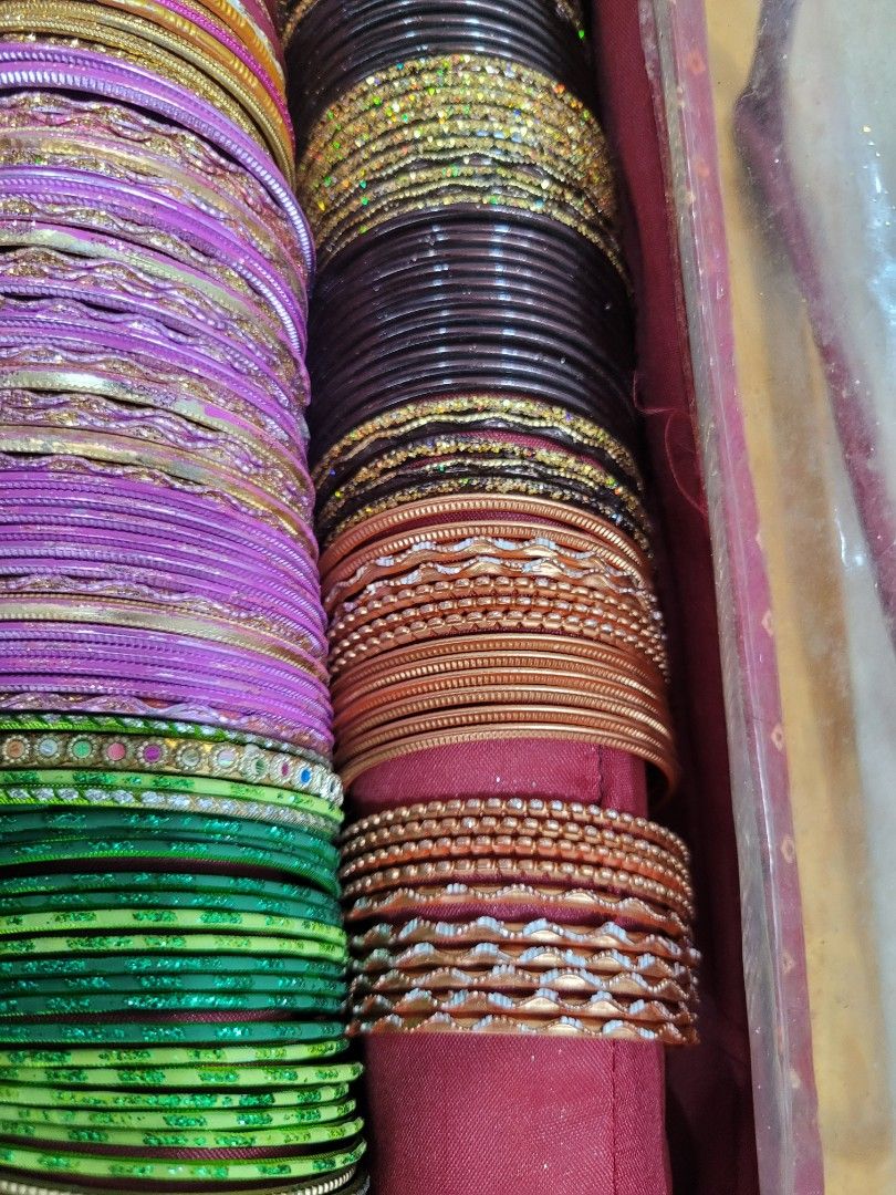 Bangles (Category: Bracelets) located in Singapore. Submitted by daffodils7 (Listing ID 1454662465, Image 3). Description: New bangles. All for $5..