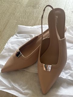 (Category: ) located in . Submitted by garbibi27 (Listing ID 1454571276, Image 1). Description: .