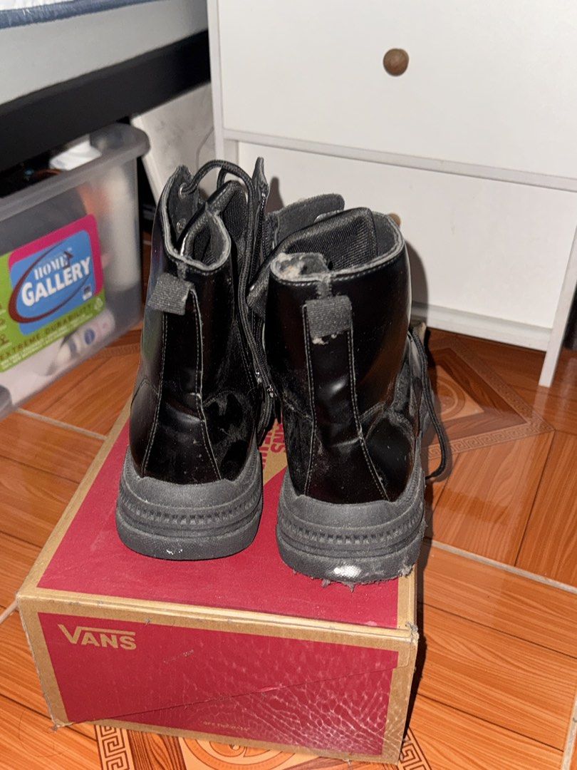 Black Lace-Up Combat Boots (Category: Boots) located in Manila. Submitted by jimbolimbi (Listing ID 1454621423, Image 3). Description: Chunky Boots from Oxygen 🖤 Brand: Oxygen Color: Black Size: US 9.5 mens Condition: 9.7/10 -Only used once for an event. -Good for cosplay! -With box included! RFS: Letting go of my personal shoe collection for urgent funds. 💰 ₱500 📍 Pasay City.