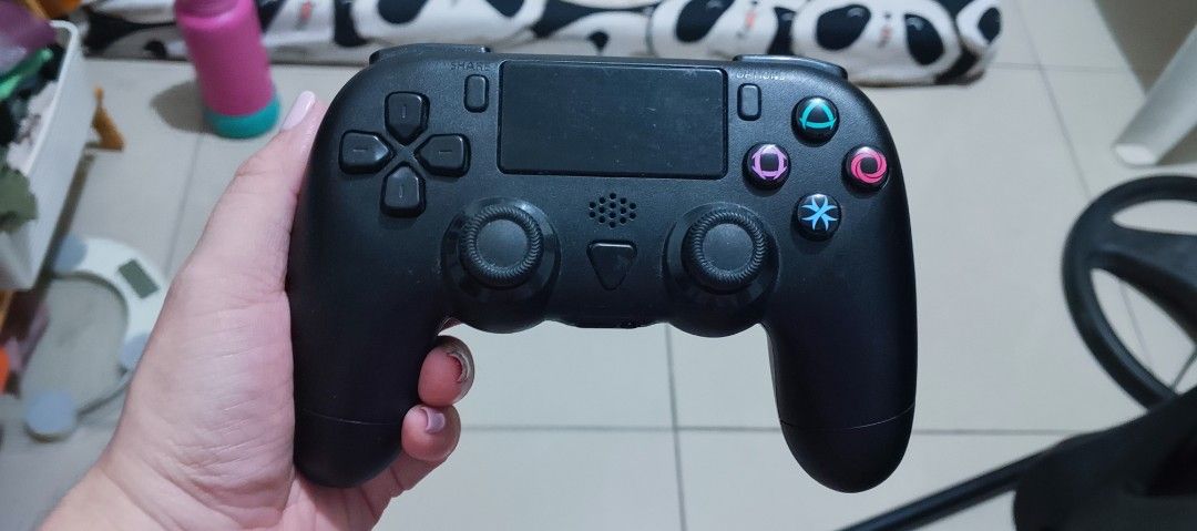 Black Wireless Game Controller for PlayStation 4 (Category: Controllers) located in Manila. Submitted by diolatasuz19927 (Listing ID 1454677325, Image 1). Description: - Black Wireless Controller - For PlayStation 4 only not compatible with pc or other devices. - Tested and fully functional - Ready for your next gaming session - Bought in datablitz original price 1200 - Almost brand new - Rfs: PS4 already been sold, no longer being used..