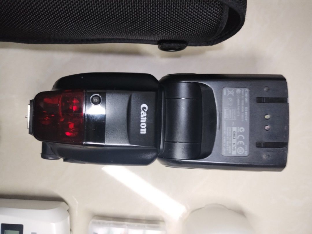 Canon 600EX RT (Category: Flashes) located in Antipolo. Submitted by jay12345alvaran (Listing ID 1454594873, Image 1). Description: Canon 600 EXRT No issue Freebies : Diffuser Charger and battery Pouch Negotiable.