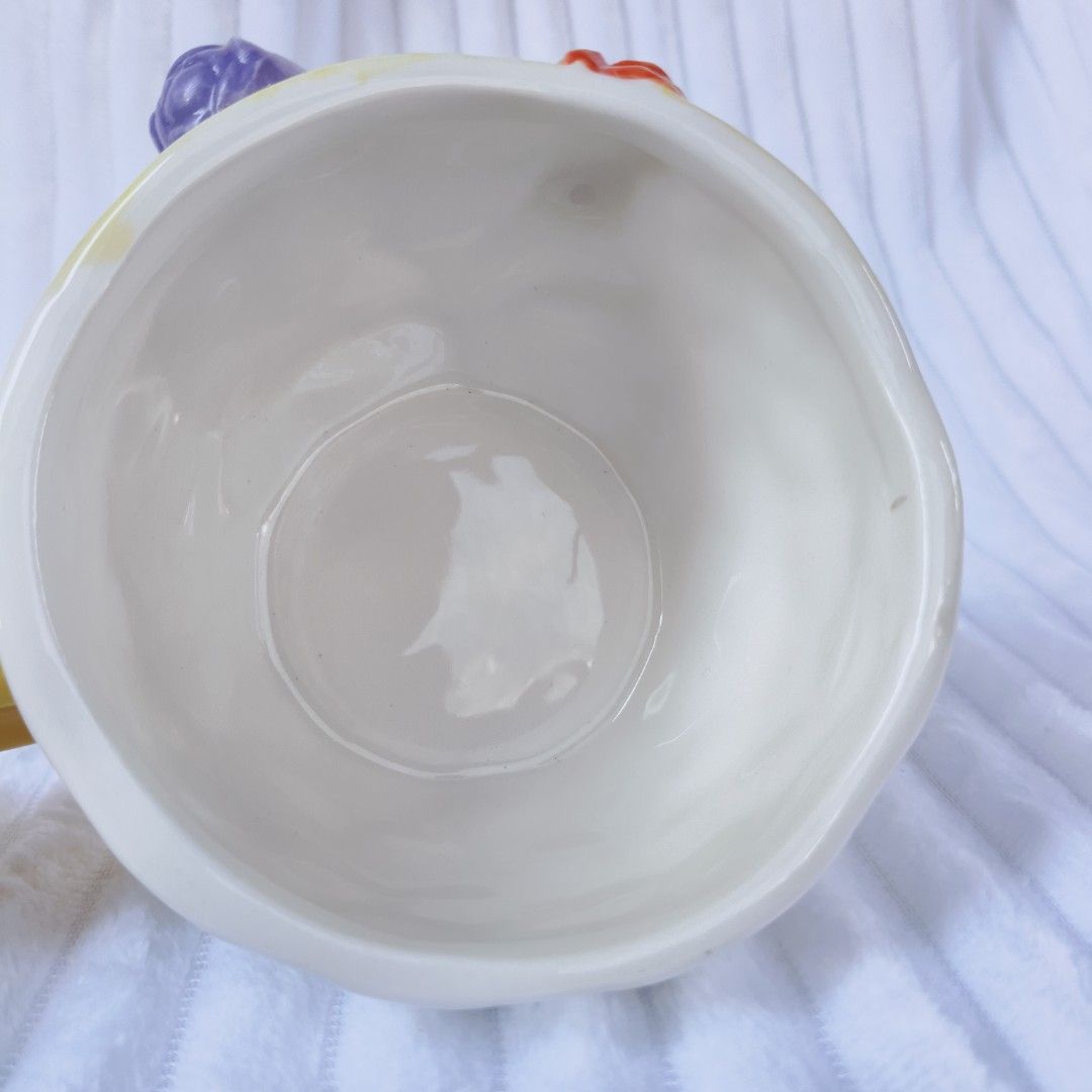 Ceramic Tulip Mug (Category: Coffee & Tea Tableware) located in Bontoc. Submitted by shaneebhee (Listing ID 1447720074, Image 2). Description: Tiny paint chips (see photos).