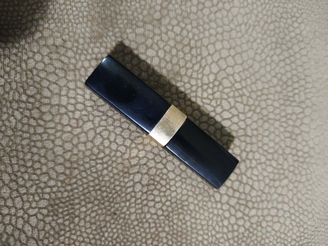 Chanel Rouge Coco Flash Lipstick *Limited Edition shade* (Category: Makeup) located in Cabanatuan. Submitted by tsuu08 (Listing ID 1454744460, Image 1). Description: Shade: Raw Brown Limited Edition shade and already sold. Retails for 3.2k++.