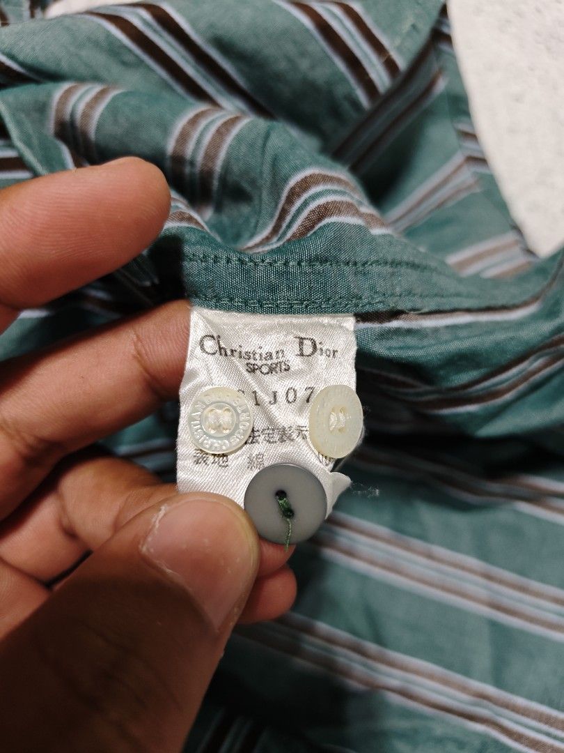 Christian Dior (Category: Longsleeves) located in Isulan. Submitted by jaysthrift (Listing ID 1454675723, Image 3). Description: vintage CD excellent Condi need wash.