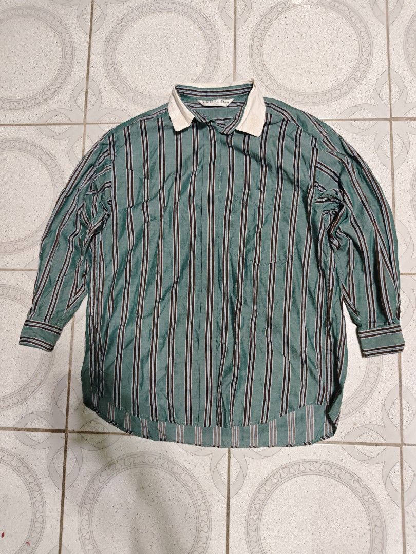 Christian Dior (Category: Longsleeves) located in Isulan. Submitted by jaysthrift (Listing ID 1454675723, Image 1). Description: vintage CD excellent Condi need wash.