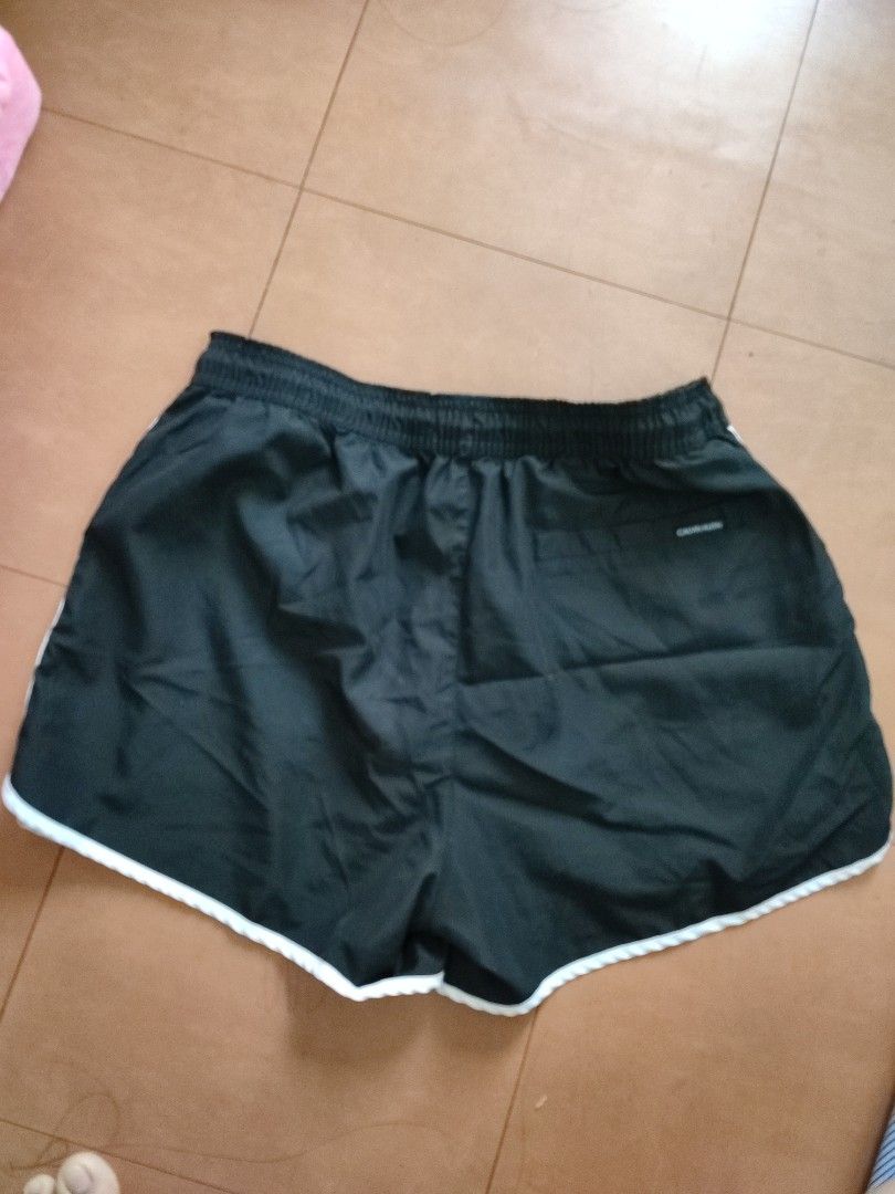 CK shorts (Category: Shorts) located in Manila. Submitted by dsanjuansdeclutter2 (Listing ID 1454583673, Image 3). Description: waistline 28 length 13 Get niyo na mga sis! Sure akong magugustuhan mo to dahil bago pa tignan .