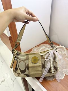 (Category: ) located in . Submitted by baghavenph_ (Listing ID 1454560429, Image 1). Description: .