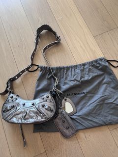 （分類：）位於 。 由 Justrainbowla 提交（商品編號 1454627660，圖片 1）。簡介： 。