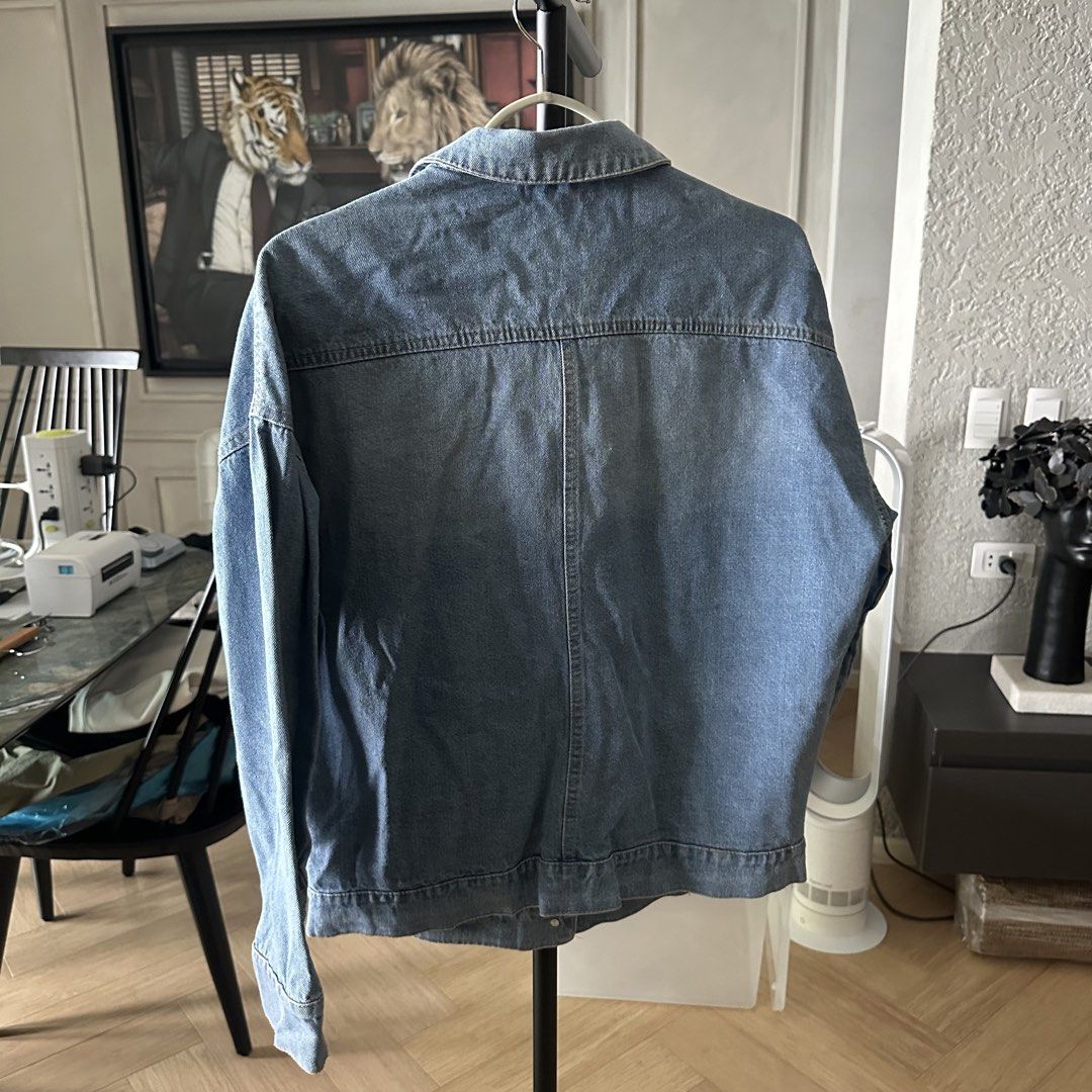 Copper oversized denim jacket (Category: Coats, Jackets and Outerwear) located in Pasig City. Submitted by ynahperez (Listing ID 1454663608, Image 2). Description: .