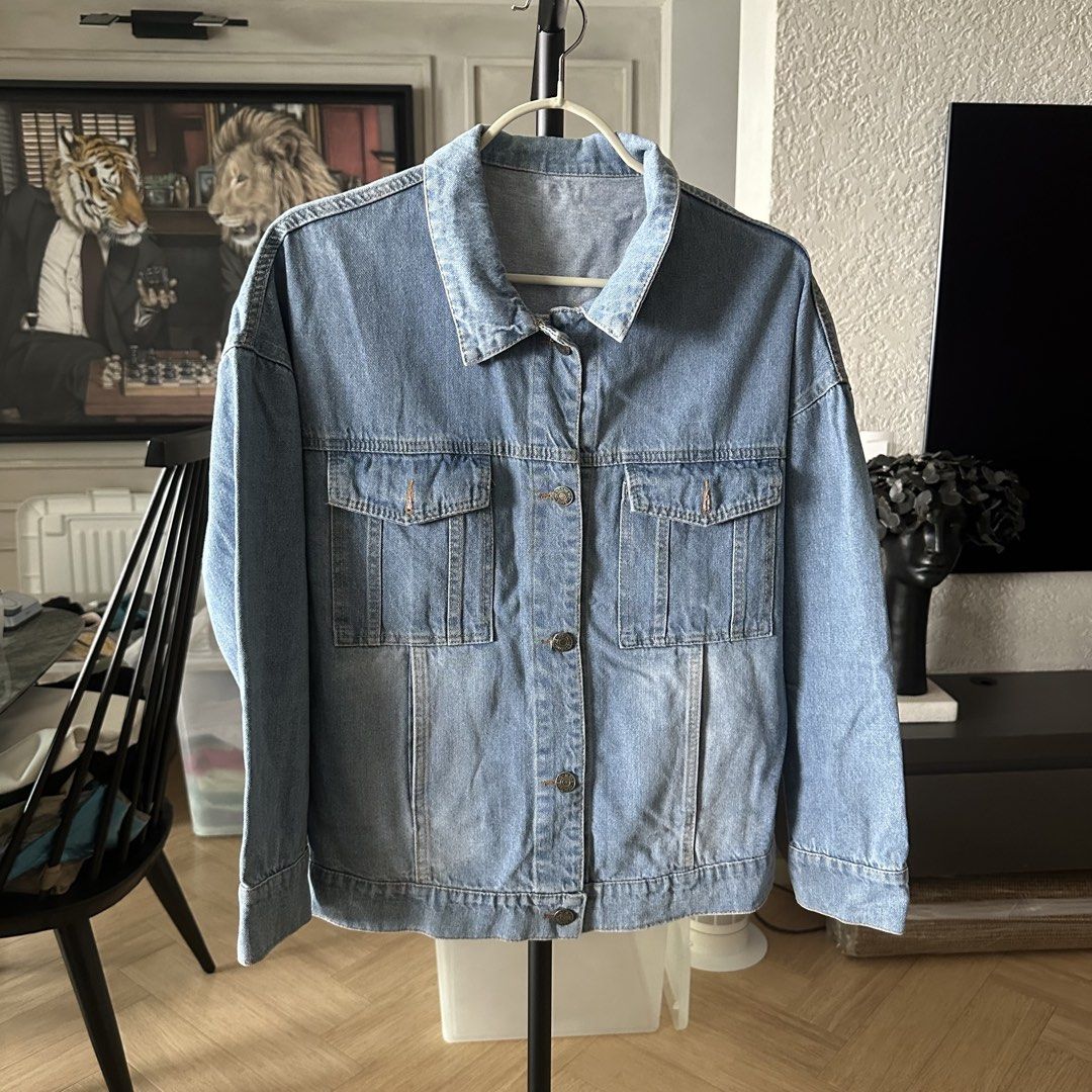 Copper oversized denim jacket (Category: Coats, Jackets and Outerwear) located in Pasig City. Submitted by ynahperez (Listing ID 1454663608, Image 1). Description: .