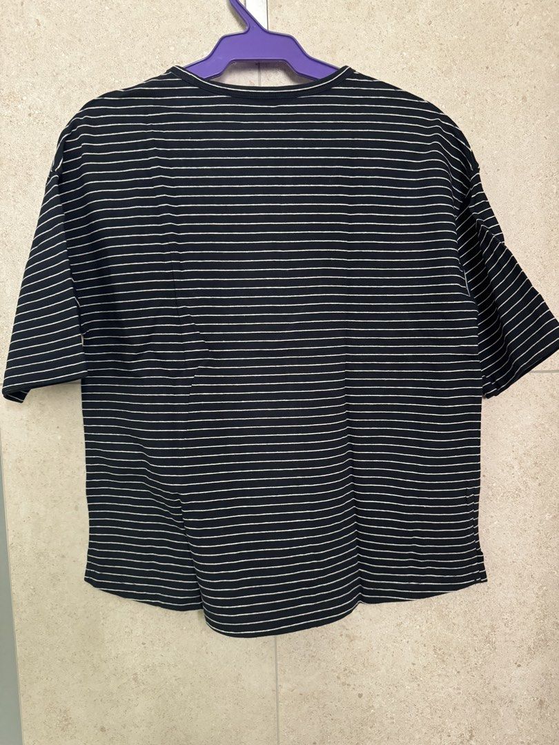 COS Striped T-shirt - Size S (Category: Others Tops) located in Manila. Submitted by archiiives (Listing ID 1454695496, Image 2). Description: .