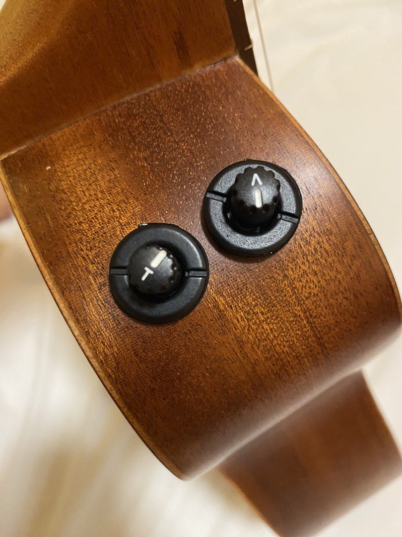 D&D custom guitars Ukulele (Category: Musical Instruments) located in Bulacan. Submitted by callioppe (Listing ID 1454669384, Image 2). Description: - with free capo & picks.