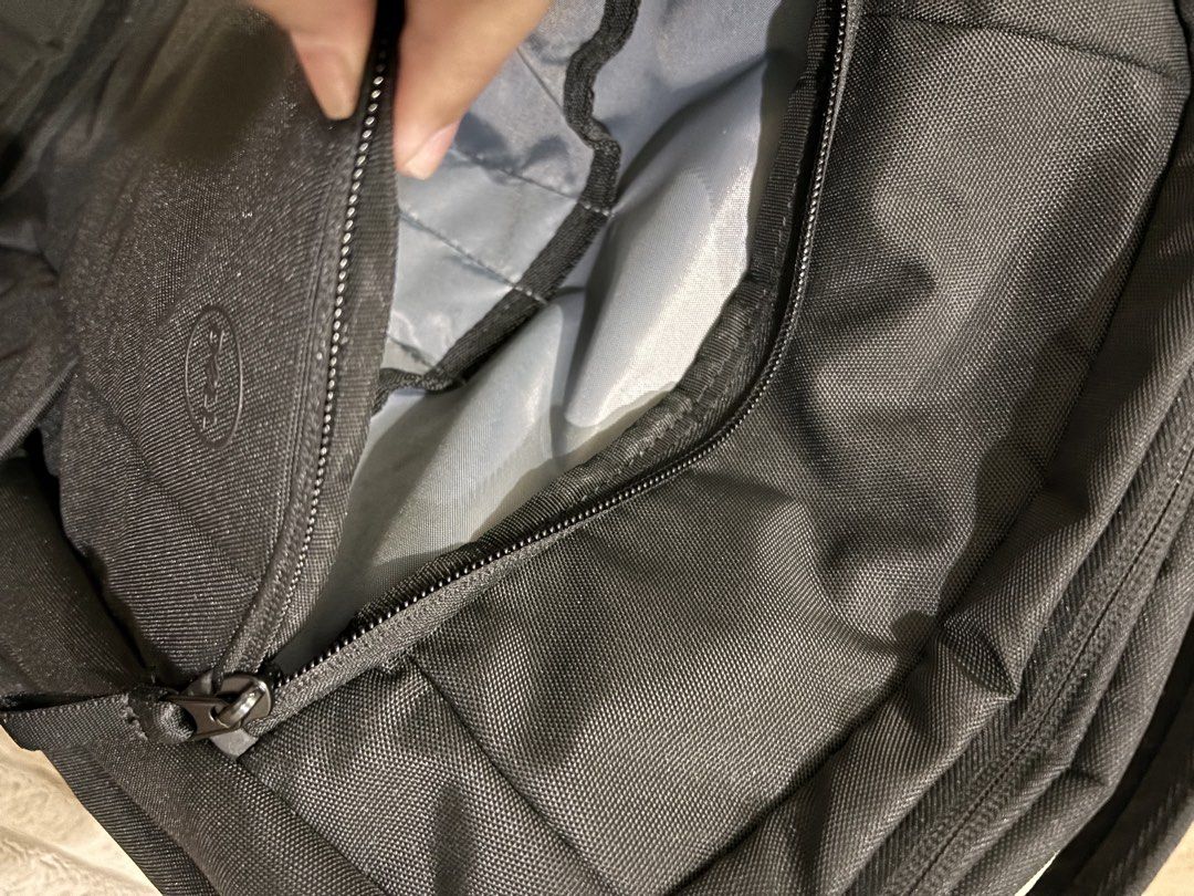 Dell EcoLoop Pro Slim Backpack 15.6” – CP5724S (Category: Backpacks) located in Paranaque City. Submitted by dionescollections (Listing ID 1454562619, Image 3). Description: 🎒 Dell EcoLoop Pro Slim Backpack 15.6” – CP5724S Brand: Dell Condition: Brand New – Never Used, No Plastic ✨ Color: Black Model: EcoLoop Pro Slim Backpack 15.6” (CP5724S) 📏 Size: Approx. 17”H × 12”W × 4”D ✔️ Never used ✔️ Clean & well-preserved ✔️ Fits laptops up to 15.6” ✔