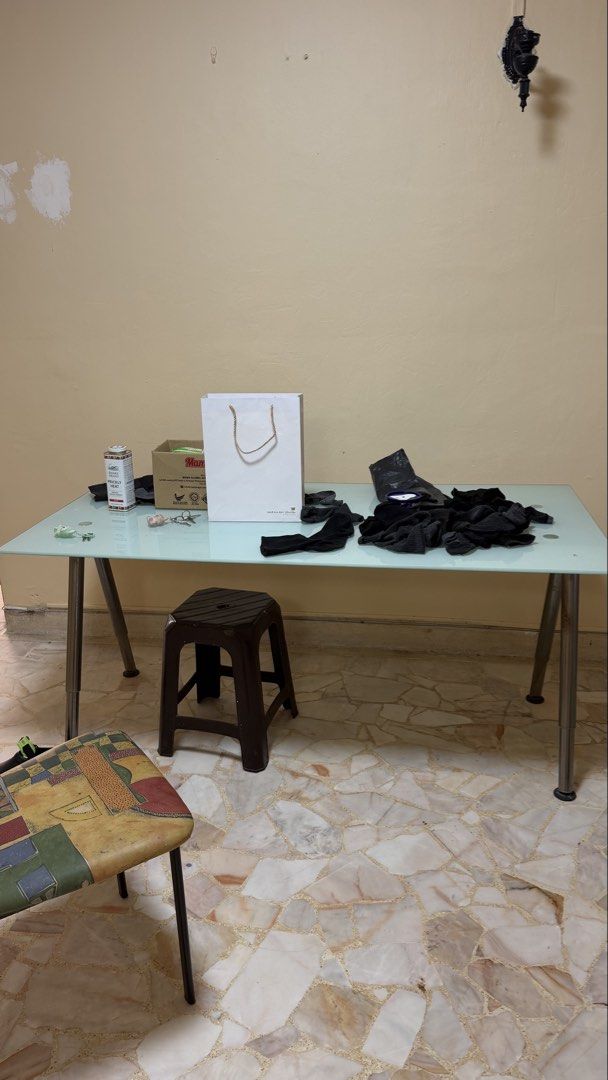 Dining table (Category: Tables & Sets) located in Singapore. Submitted by clothescharms (Listing ID 1454653160, Image 1). Description: Self pick-up and dismantling. Glass dining table. Block 608 Ang Mo Kio Avenue 5.