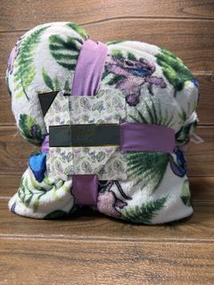 (Category: ) located in . Submitted by fashionifywardrobe8899 (Listing ID 1454733349, Image 1). Description: .
