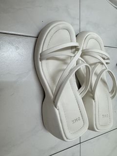 (Category: ) located in . Submitted by everydayshopping (Listing ID 1454582001, Image 1). Description: .
