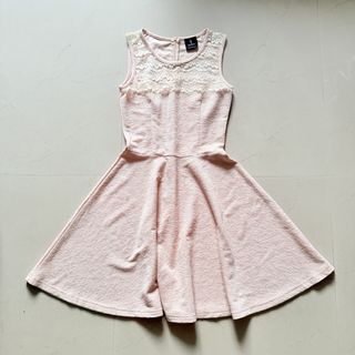 (Category: ) located in . Submitted by haven_boutique (Listing ID 1454671622, Image 1). Description: .