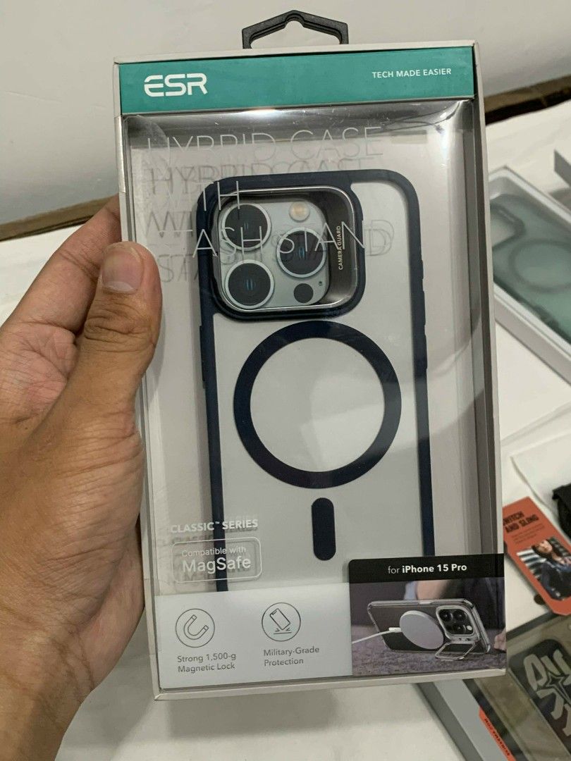ESR iPhone 15 Pro Case (Category: Cases & Sleeves) located in Calamba. Submitted by negrosyantengmalupet (Listing ID 1454605986, Image 1). Description: Sealed bnew condition 800 SRP 550 Selling price Calamba Laguna Location Can do LBC or lalamove sa malayo PM for more details ty.