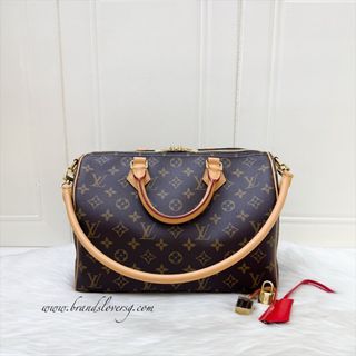 (Category: ) located in . Submitted by brands_lover (Listing ID 1454568052, Image 1). Description: .