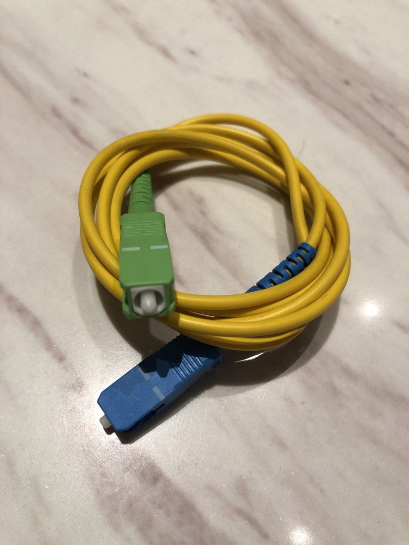 Fiber cable （分類：電腦線、轉接線及轉換器）位於 Hong Kong。 由 freshp 提交（商品編號 1454631967，圖片 1）。簡介： Around 1m。
