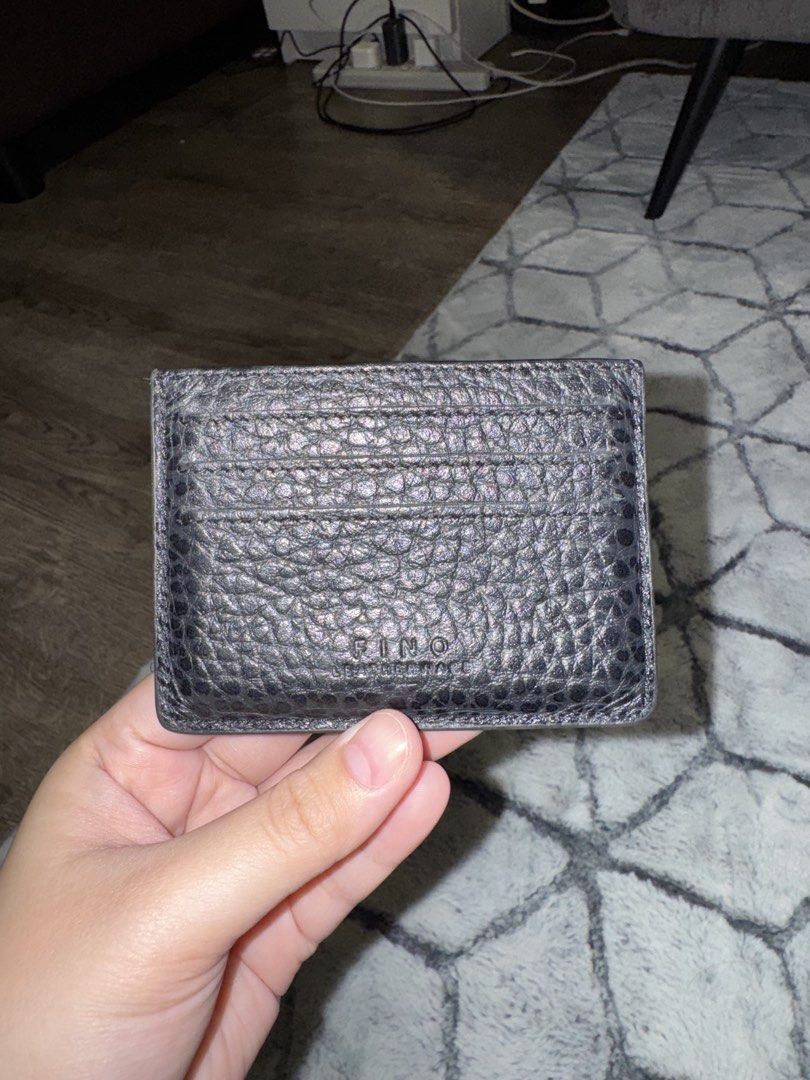 Fino Black Card Holder (Category: Wallets & Card holders) located in Quezon City. Submitted by trichrox (Listing ID 1454587238, Image 1). Description: Fino Card Holder.