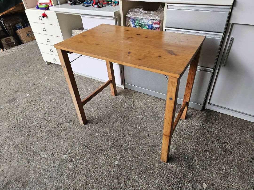 Folding Table (Category: Tables & Sets) located in Meycauayan. Submitted by marygracecasimiro (Listing ID 1454721919, Image 2). Description: MUJI Folding Table‼️₱4,000‼️ 👉Space Saver! 😘🤩🥰 ✔L-31.5 H-27.5 W-20 inches 📏 ✔️Solidwood! 💢 ✔Scratches As-is! 👌.