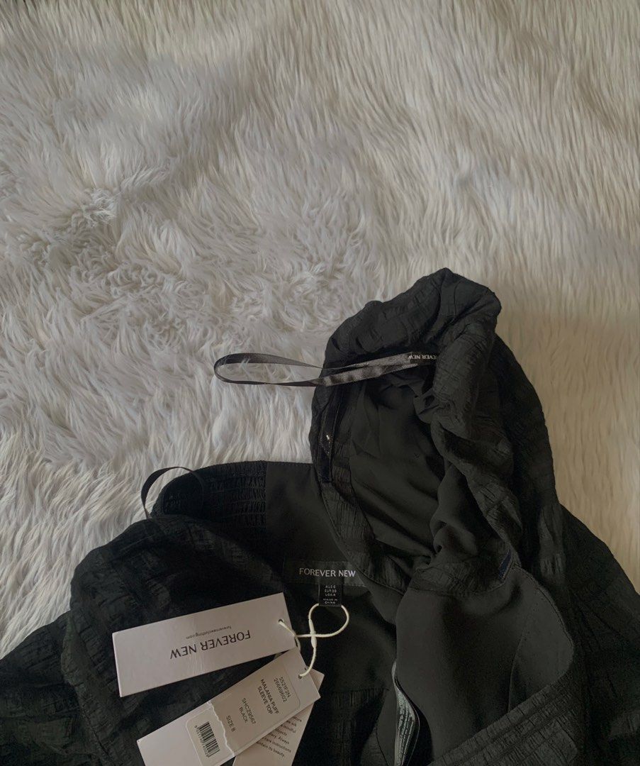 FOREVER NEW Malania Top (Category: Blouses) located in Cebu City. Submitted by _labelscebu (Listing ID 1454568063, Image 2). Description: .