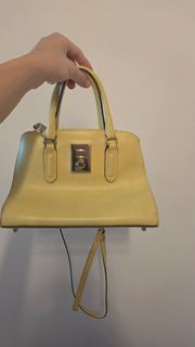 （分類：）位於 。 由 happyyayy 提交（商品編號 1454570179，圖片 1）。簡介： 。