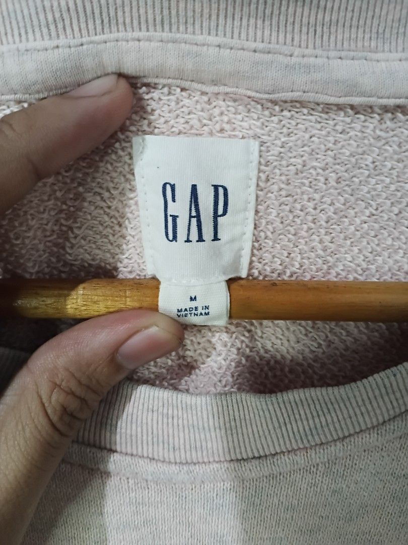 GAP (Category: Shirts) located in Caloocan City. Submitted by nottyprelovedph (Listing ID 1454589255, Image 3). Description: 29x20 M ON TAG.
