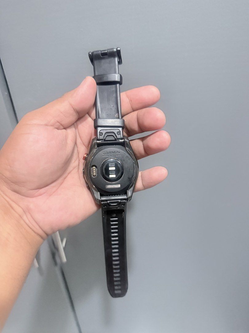 Garmin S62 smartwatch (Category: Men's Watches) located in San Pedro. Submitted by leopaul888 (Listing ID 1454096459, Image 3). Description: Garmin S62 smartwatch Only watch and charger.
