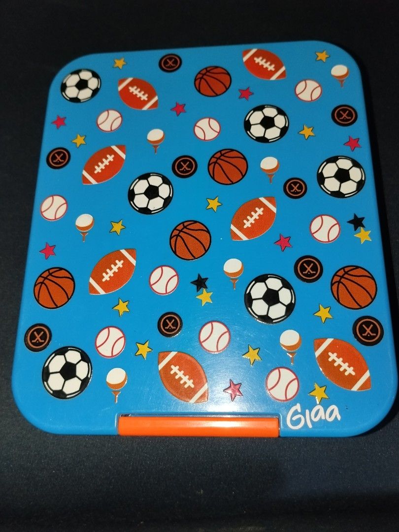 Giggli Bento Lunch Boxes (Category: Storage Boxes & Baskets) located in Bulacan. Submitted by jz012619 (Listing ID 1454599736, Image 1). Description: Selling for 250 each Decluttering extra items Negotiable but no to low ballers.