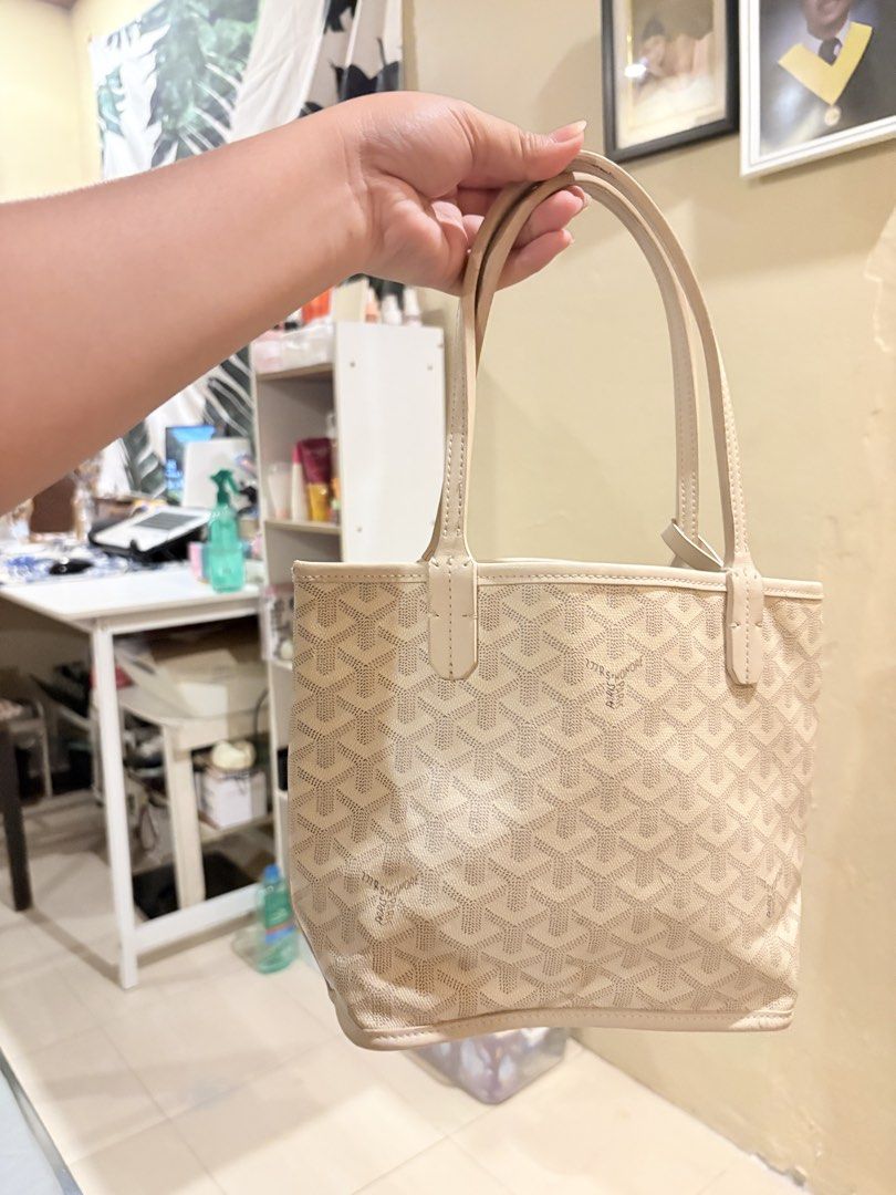 Goyard Tote Bag with Pouch (Category: Luxury Bags & Wallets) located in Caloocan City. Submitted by fierce_mica29 (Listing ID 1454606460, Image 1). Description: - Goyard tote bag - Color: Beige with signature all-over print - Includes matching pouch - Made in France - Ideal for everyday use - Spacious interior - Clear and distinct print.